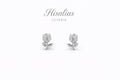 Aretes tipo stud en forma de rosa con zirconias