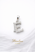 Dije Letra E con Zirconia – 0.5 Pulgada